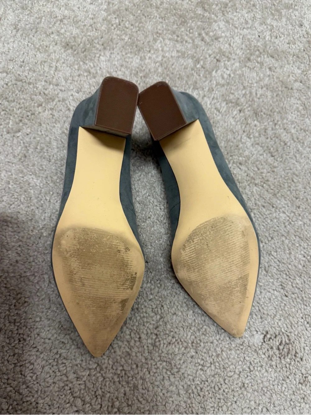14th & Union Pointed-Toe Pumps in Gray with Brown Block Heel